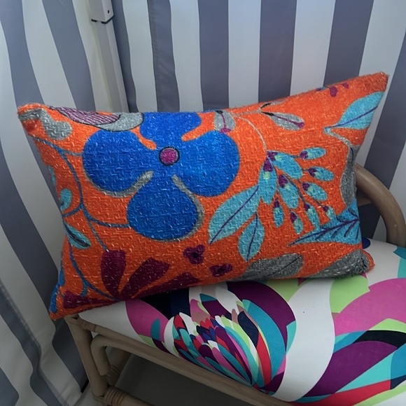 Mersur Palermo  lumbar Pillow 13x20 removable cover and synthetic down insert - Picture 2 of 3